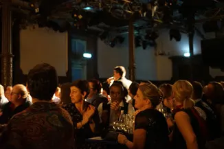 Revue - Süßer die Glöckchen nie schwingen